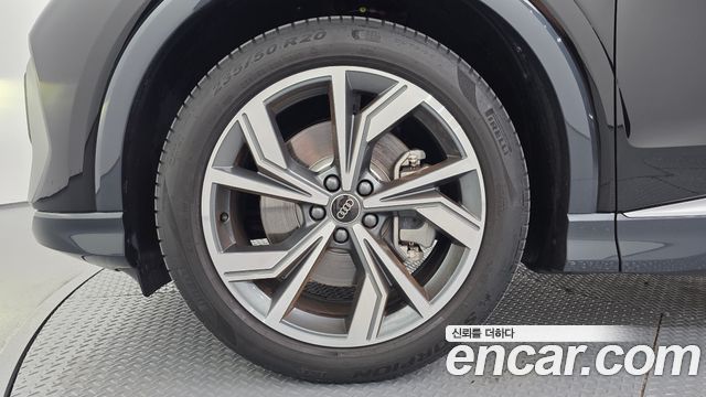 Audi Q4 e-tron 2022 — photo 5