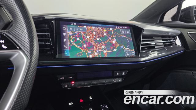 Audi Q4 e-tron 2022 — photo 13