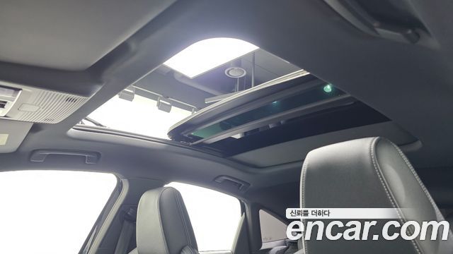 Audi Q4 e-tron 2022 — photo 18