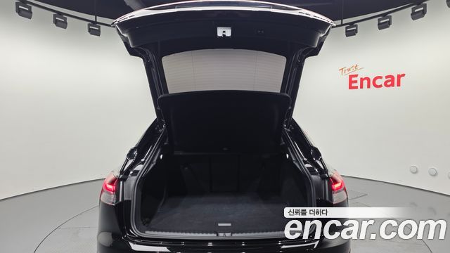 Audi Q4 e-tron 2022 — photo 19