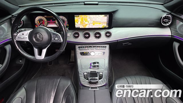Mercedes-Benz CLS-Class 2020 — photo 10