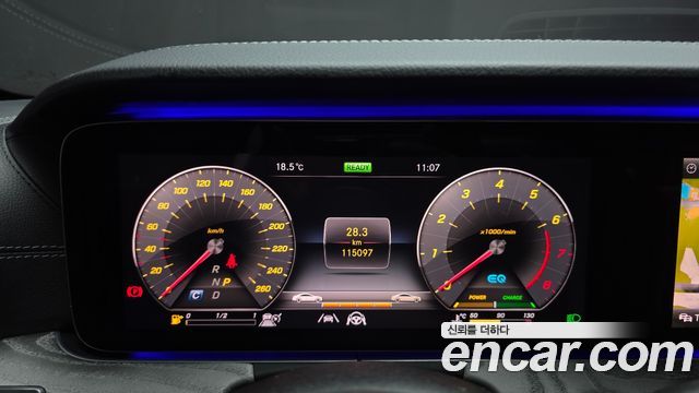 Mercedes-Benz CLS-Class 2020 — photo 11