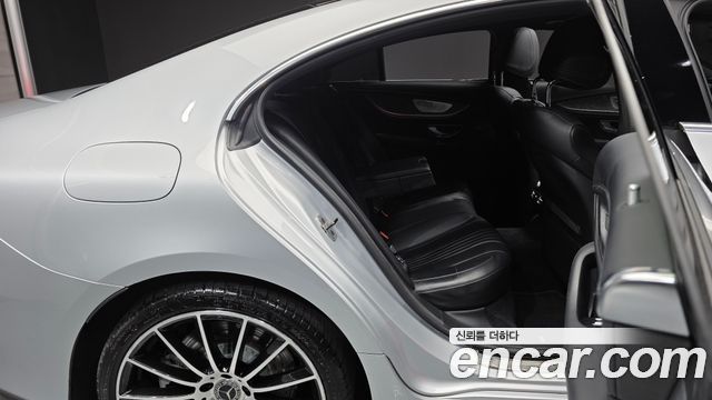 Mercedes-Benz CLS-Class 2020 — photo 17