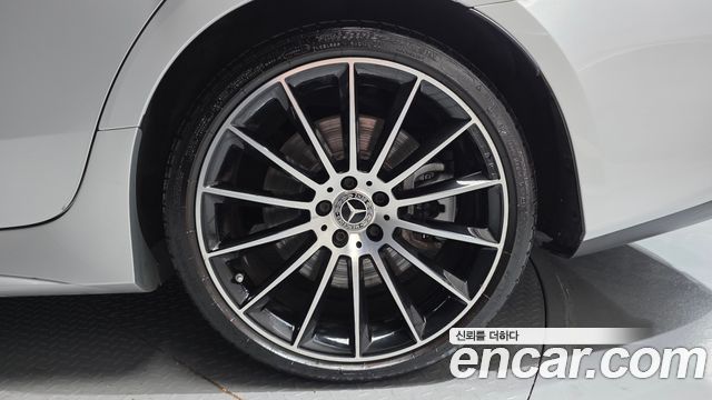 Mercedes-Benz CLS-Class 2020 — photo 7