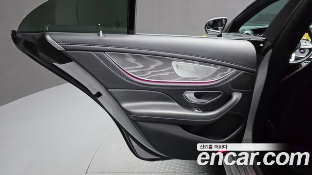 Mercedes-Benz CLS-Class 2020 — photo 15