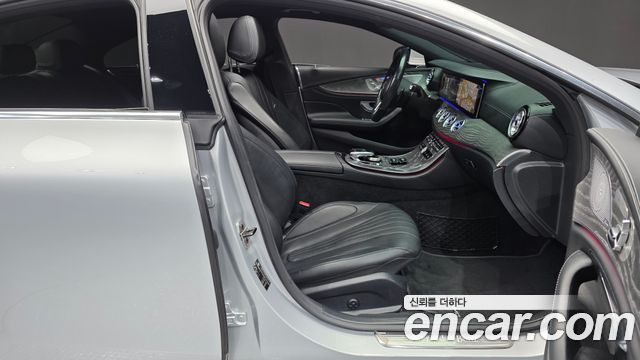 Mercedes-Benz CLS-Class 2020 — photo 16