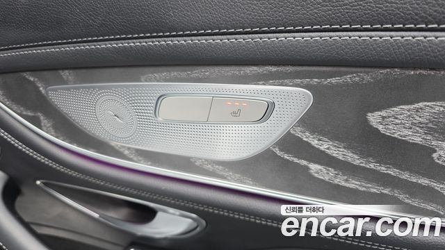 Mercedes-Benz CLS-Class 2020 — photo 27