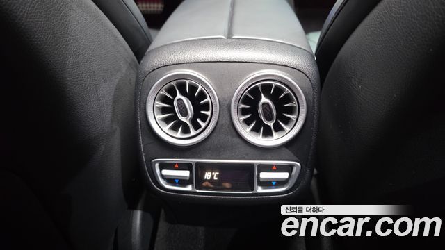 Mercedes-Benz CLS-Class 2020 — photo 29