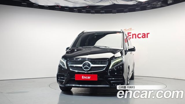 Mercedes-Benz V-Class 2021 — photo 3