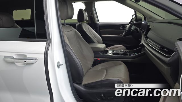 Kia Canival 2024 — photo 12