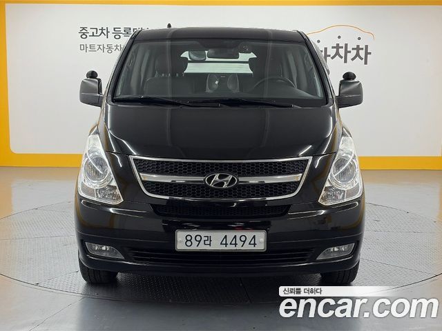 Hyundai Starex 2010 — photo 2