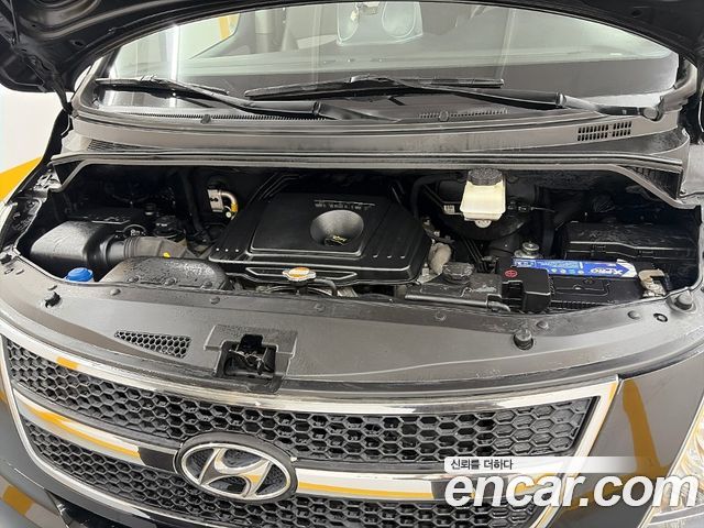 Hyundai Starex 2010 — photo 5
