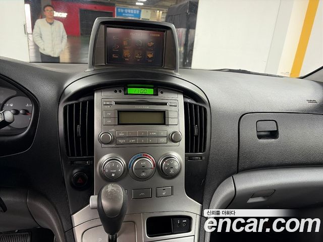 Hyundai Starex 2010 — photo 10