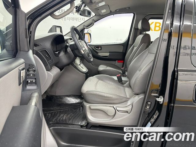 Hyundai Starex 2010 — photo 11