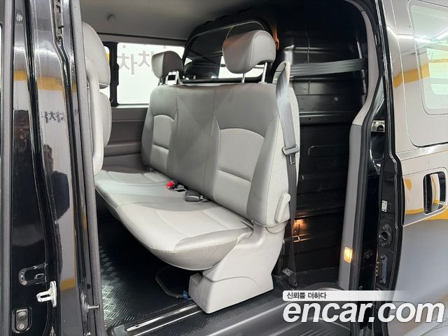 Hyundai Starex 2010 — photo 12