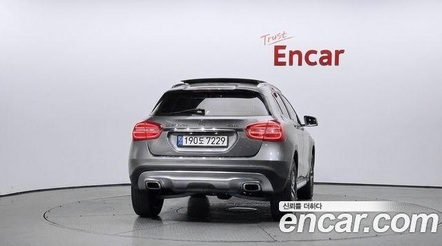 Mercedes-Benz GLA-Class 2017 — photo 4
