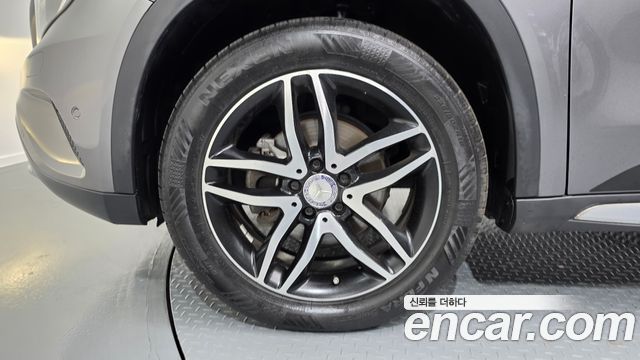 Mercedes-Benz GLA-Class 2017 — photo 5