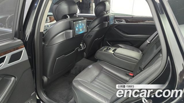 Hyundai Genesis 2016 — photo 18