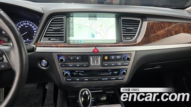 Hyundai Genesis 2016 — photo 20