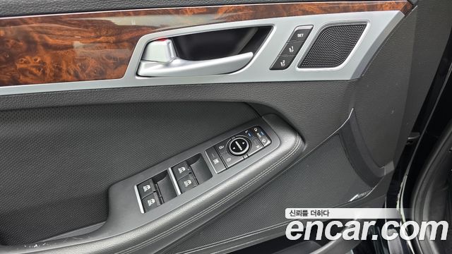 Hyundai Genesis 2016 — photo 27