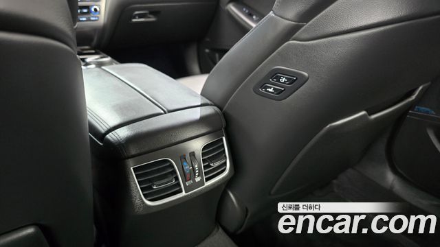 Hyundai Genesis 2016 — photo 31