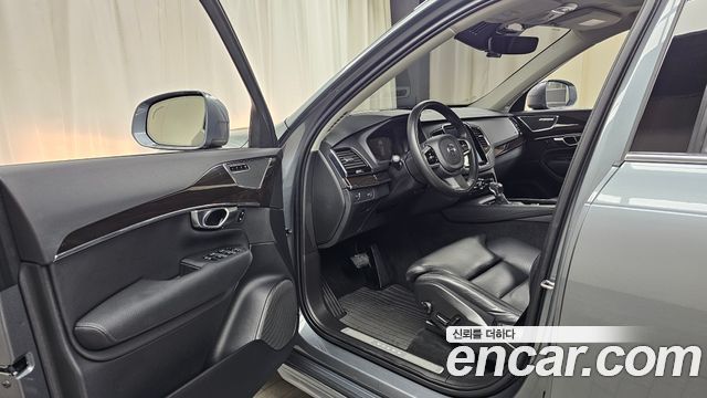 Volvo XC90 2018 — photo 13