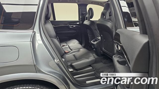 Volvo XC90 2018 — photo 17