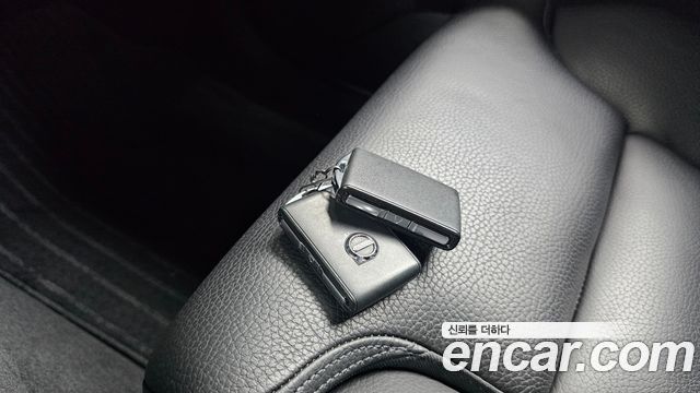 Volvo XC90 2018 — photo 21