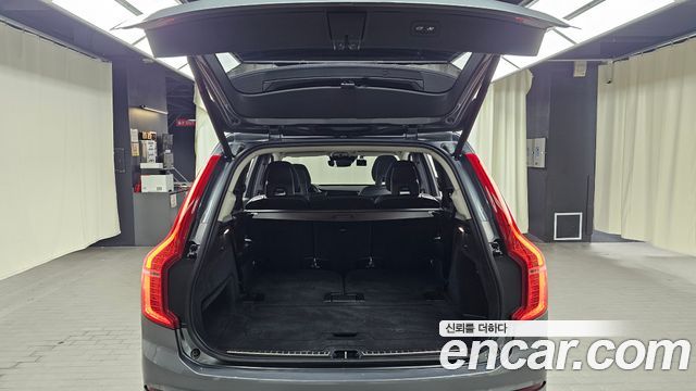 Volvo XC90 2018 — photo 23