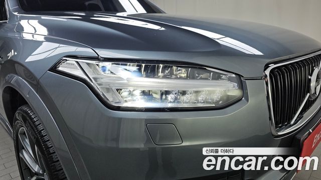 Volvo XC90 2018 — photo 8