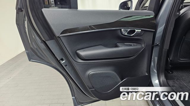 Volvo XC90 2018 — photo 15