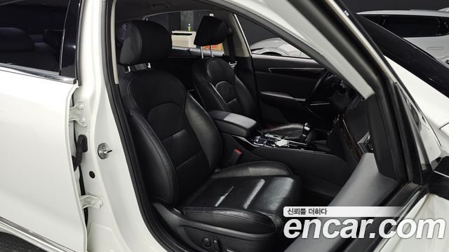 Kia K7 2019 — photo 13