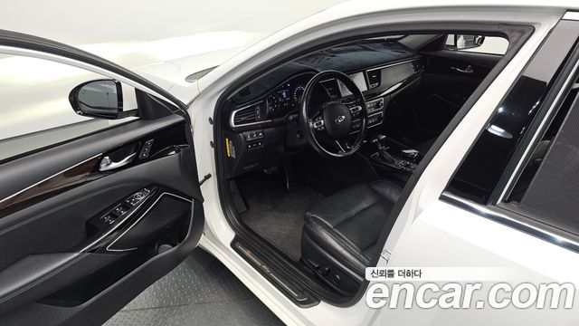 Kia K7 2019 — photo 17