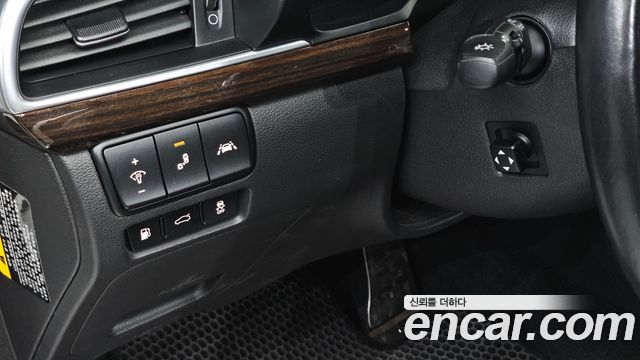 Kia K7 2019 — photo 20