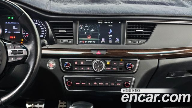 Kia K7 2019 — photo 21