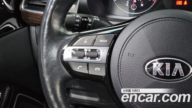 Kia K7 2019 — photo 23