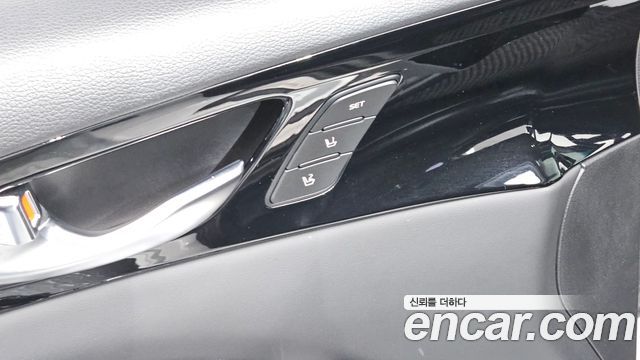 Kia K7 2019 — photo 27