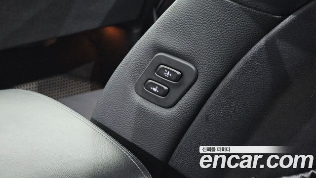 Kia K7 2019 — photo 29