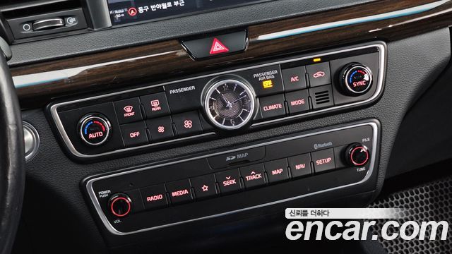 Kia K7 2019 — photo 32