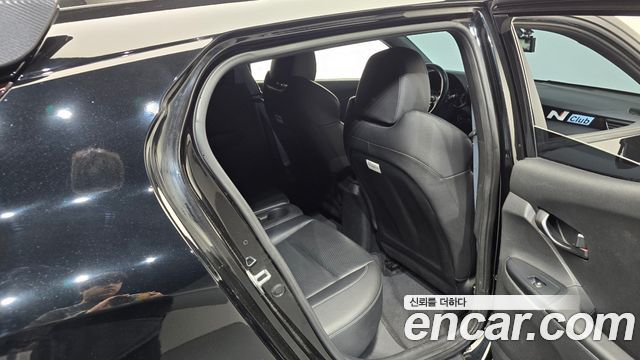 Hyundai Veloster 2022 — photo 17