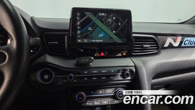 Hyundai Veloster 2022 — photo 18