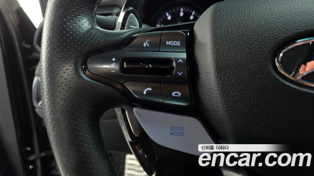 Hyundai Veloster 2022 — photo 21