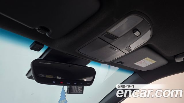 Hyundai Veloster 2022 — photo 24