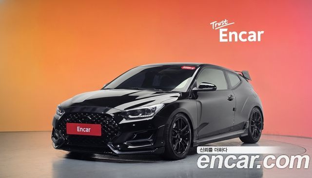 Hyundai Veloster 2022 — photo 1