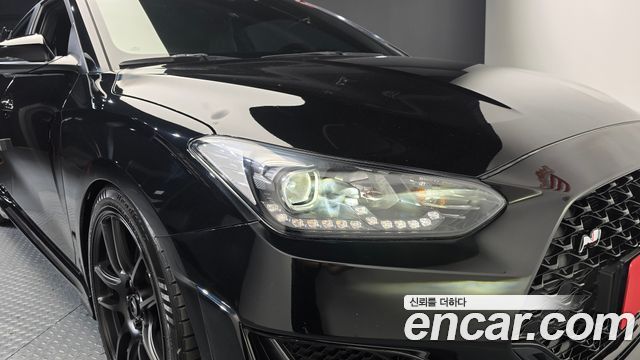 Hyundai Veloster 2022 — photo 8