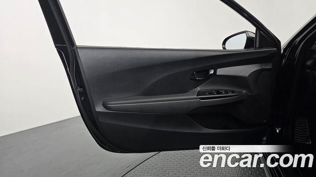 Hyundai Veloster 2022 — photo 14
