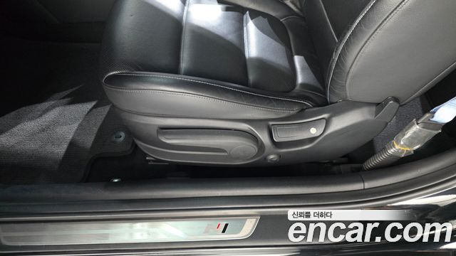 Hyundai Veloster 2022 — photo 32