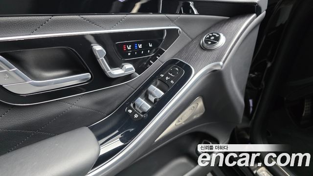 Mercedes-Benz S-Class 2022 — photo 24