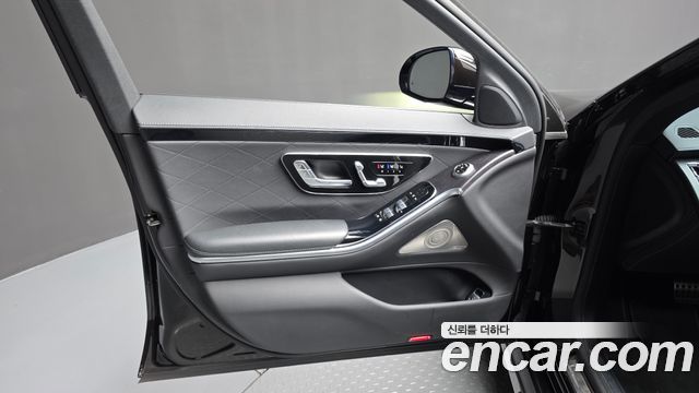 Mercedes-Benz S-Class 2022 — photo 14