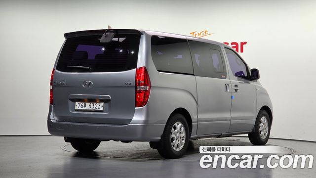 Hyundai Starex 2015 — photo 2